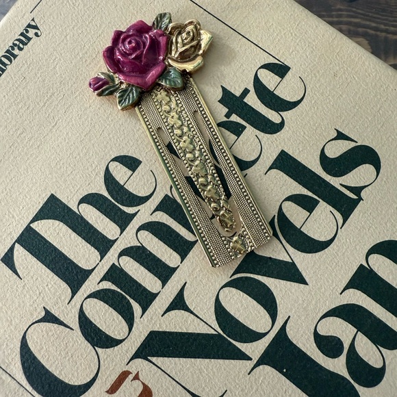 Vintage Metal Bookmark with Rose Design - Picture 1 of 6